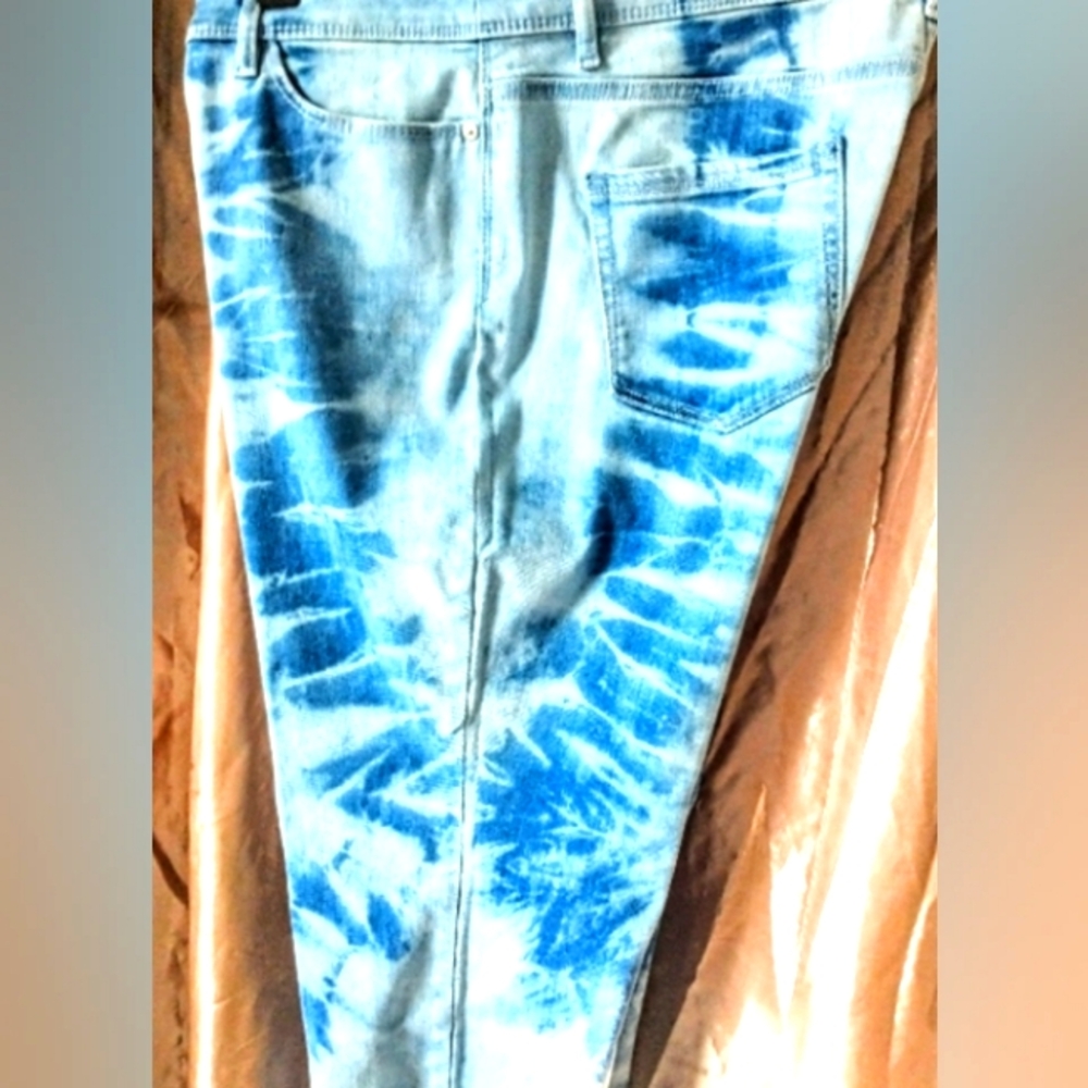 J Jill Denim - Cropped Tie Dyed Jeans - 12P
